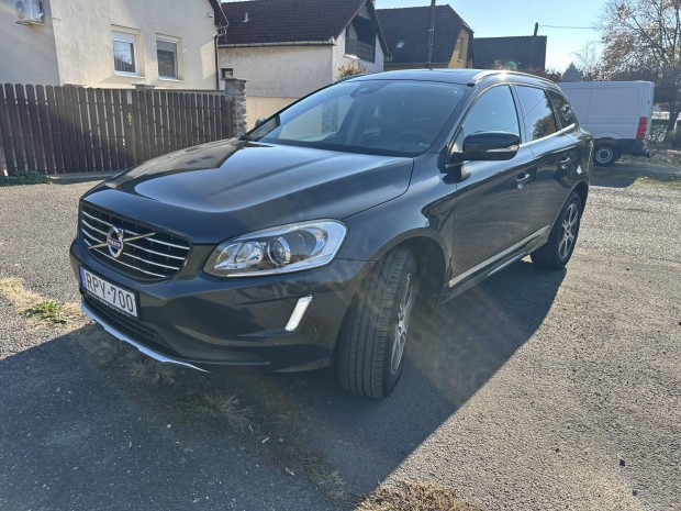Volvo XC60 2.4 D [D5] Summum Geartronic Xenon-B...